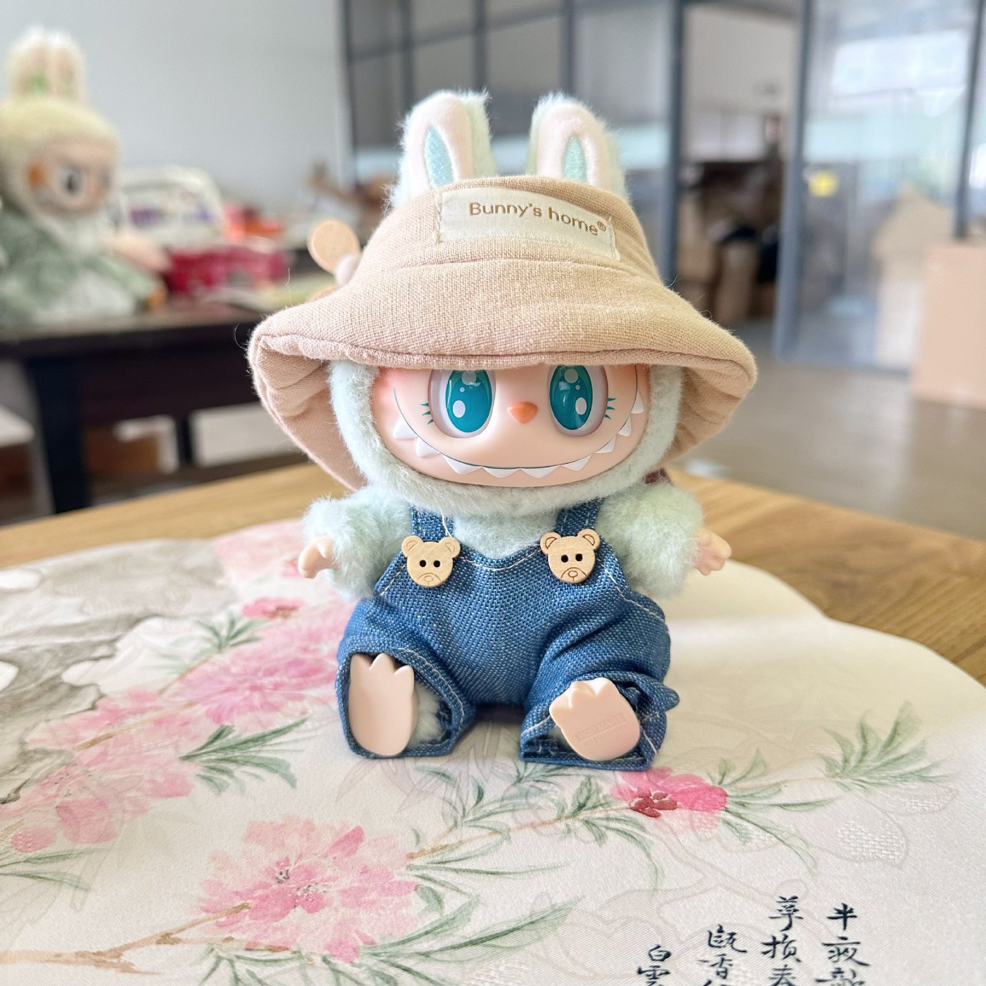 Only clothes] the first and second generation of LABUBU pendant clothes blind box LABUBU for Denim small strap hat suit