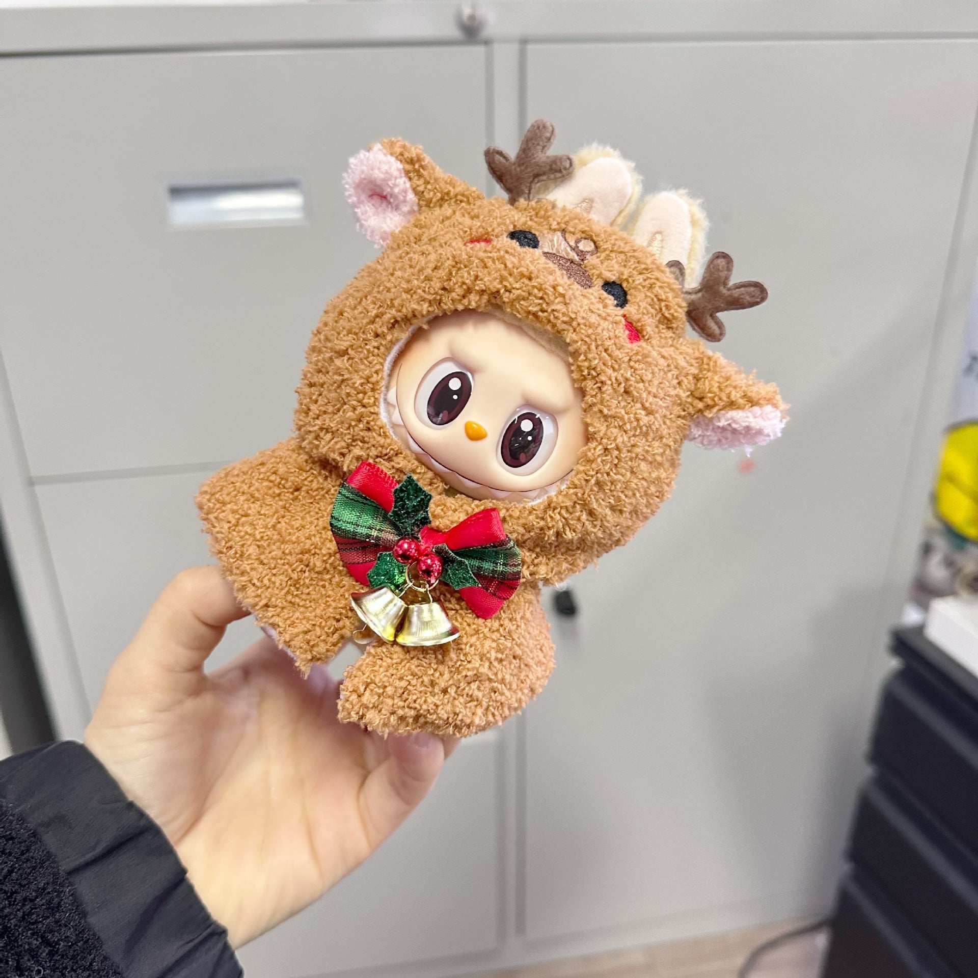 Only clothes] the first and second generation of blind box Rab cloth doll clothes pendant LABUBU for the snowman elk shawl adorable