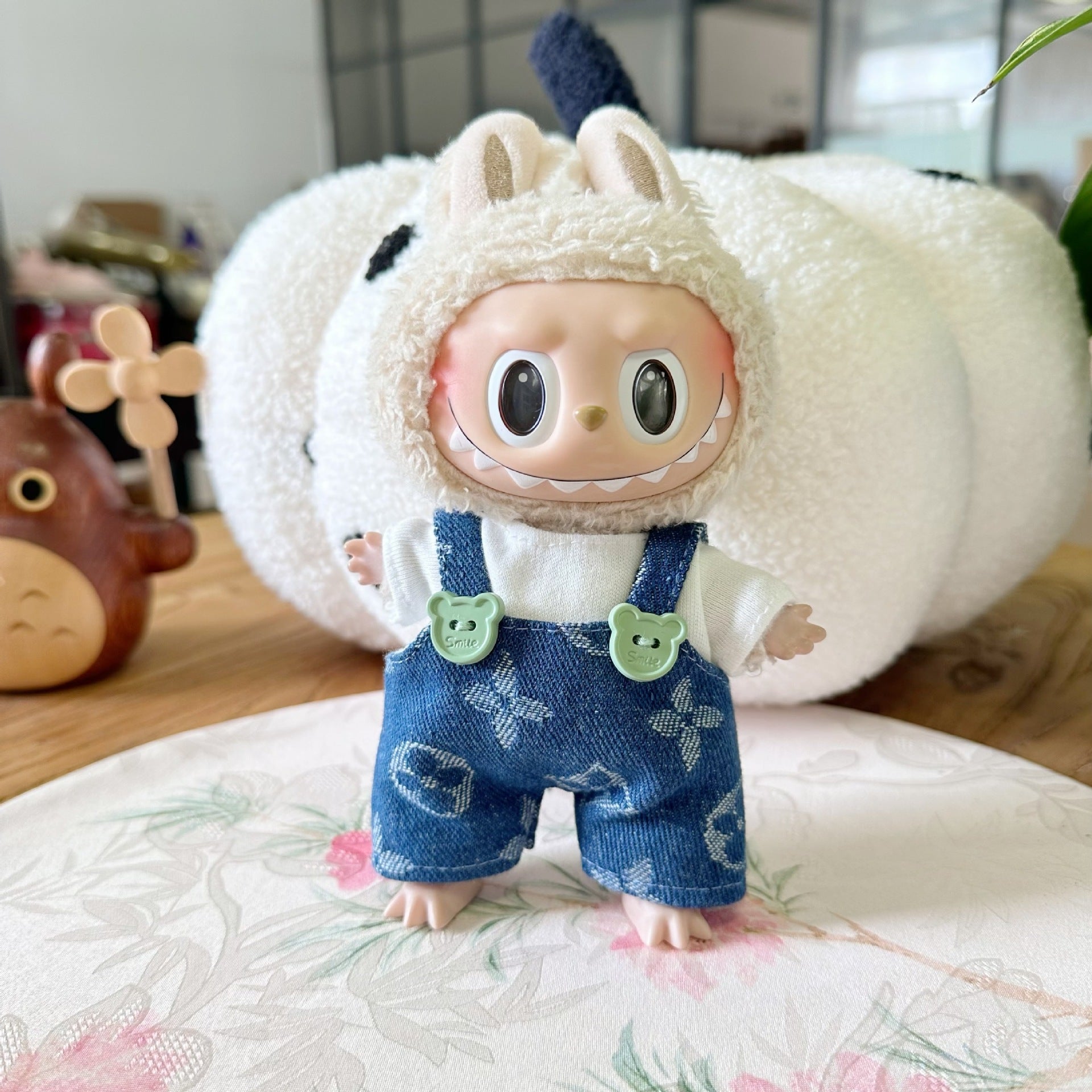 Only clothes] blind box pull cloth doll clothes 17CM pendant LABUBU suit for four-leaf clover suspenders