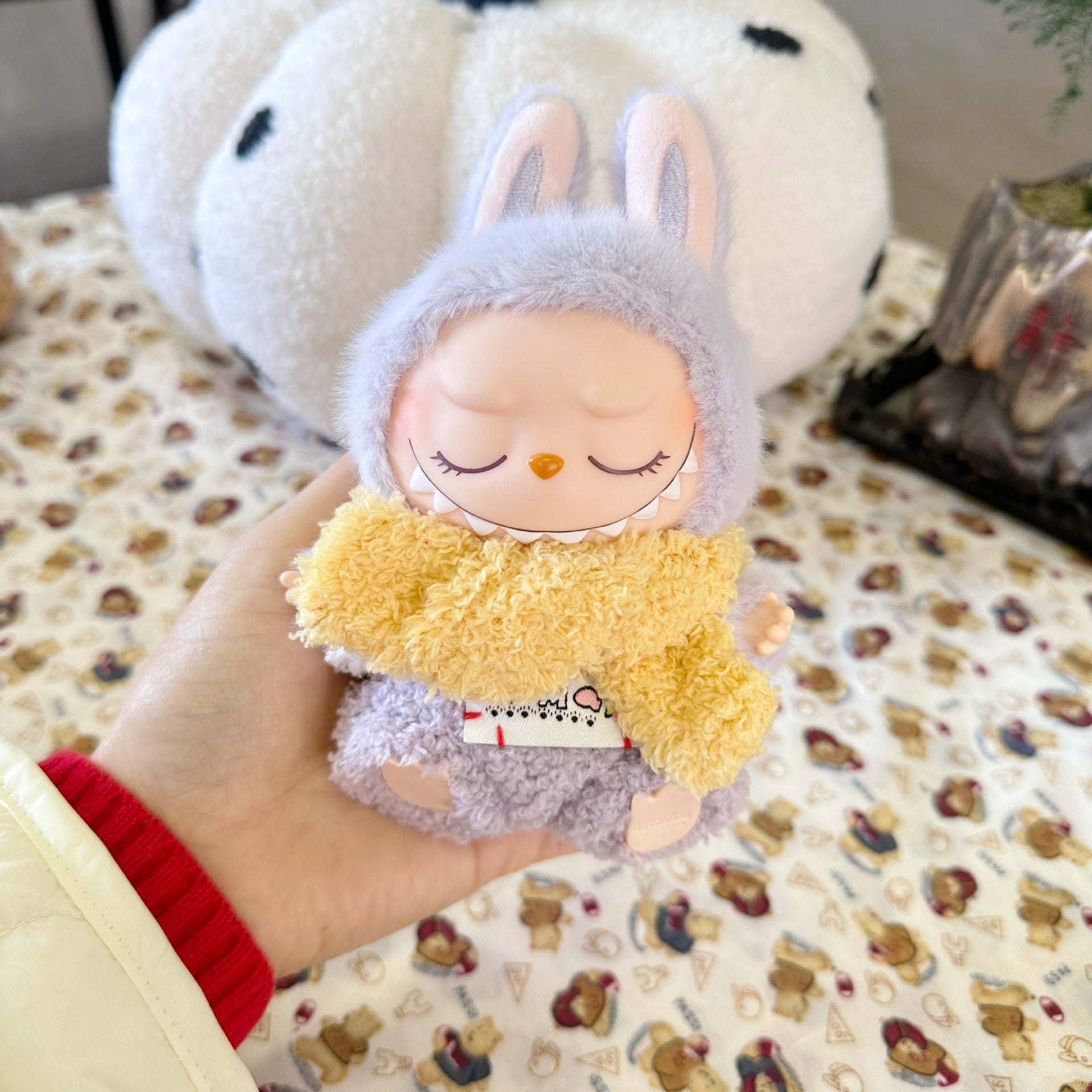 Only clothes] one or two generation pendant LABUBU clothes cloth sit party double warm velvet one-piece climbing suit