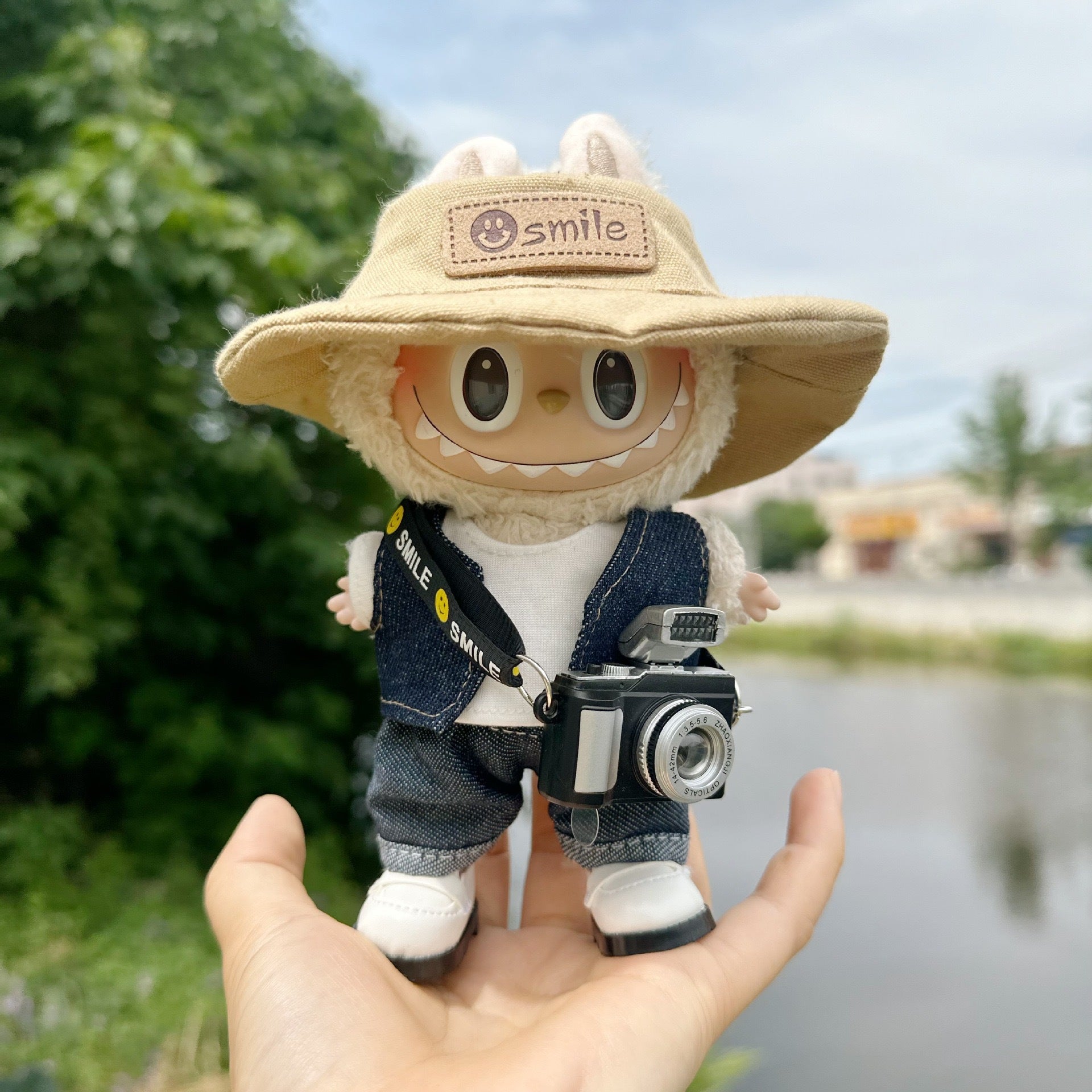 Clothes Only] Macaron Labu Cloth Pendant Clothes Denim suit 17CM Keychain LABUBU Hat Shoes