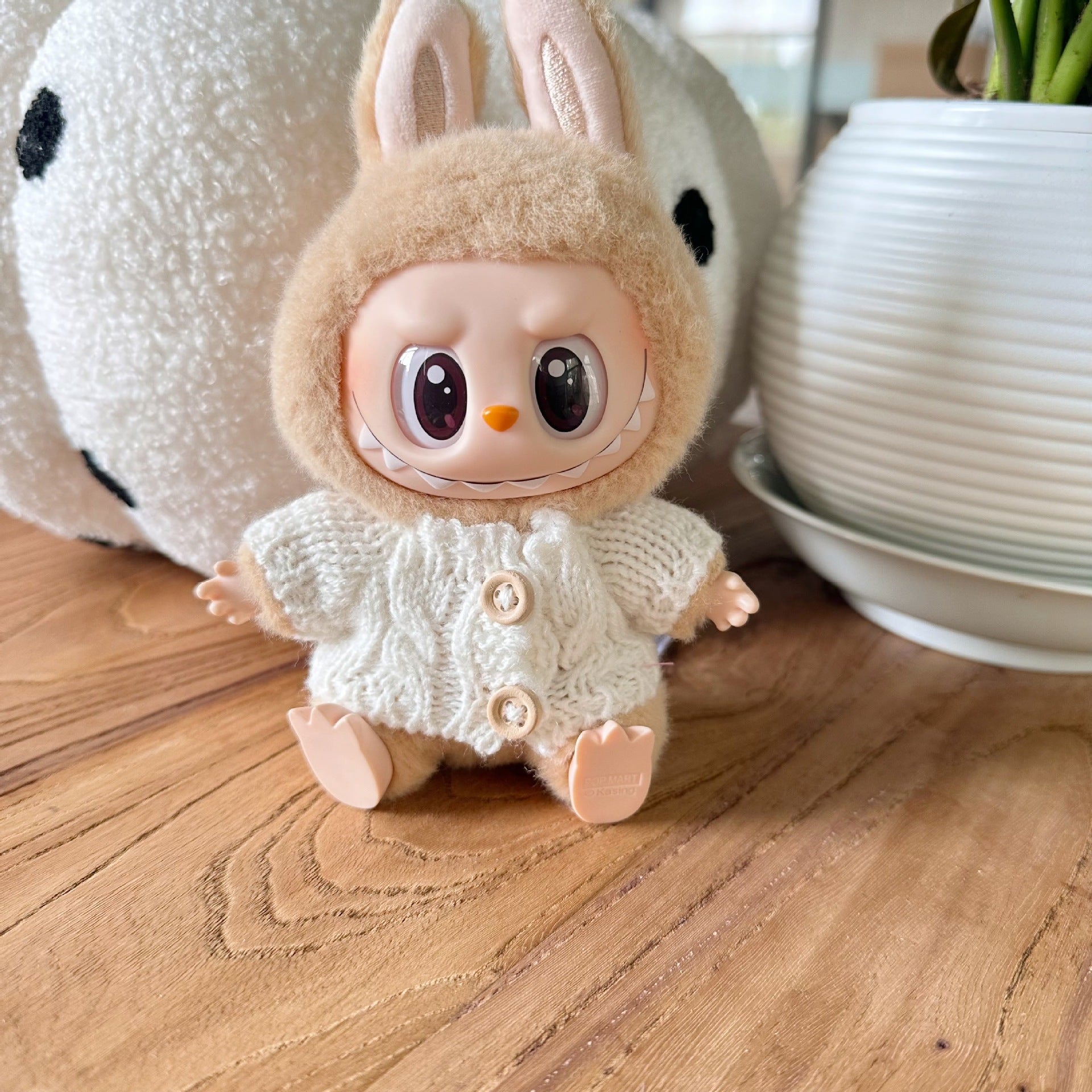 Only clothes] the first and second generation of labubu doll clothes LABUBU sitting party doll for autumn and winter sweater