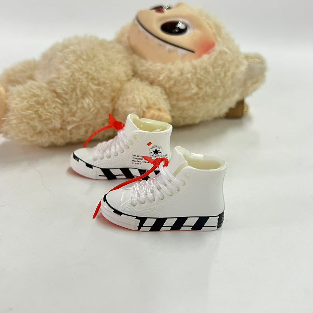 Labubu Plush Doll Clothes 17cm Plush Vinyl Doll Bag Hanging Replacement Shoe Model Pendant Blind Box