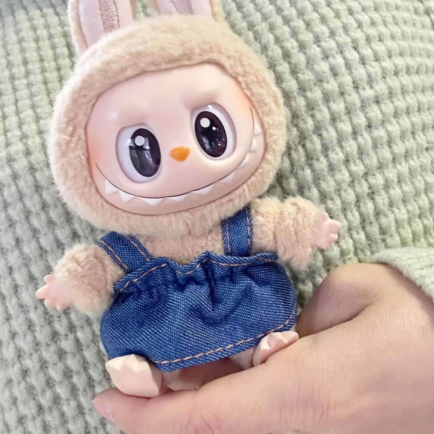 Clothes Only] LABUBU Sit Party Series Doll Doll Coat First and Second Generation Rab Cloth Houndstooth Dress