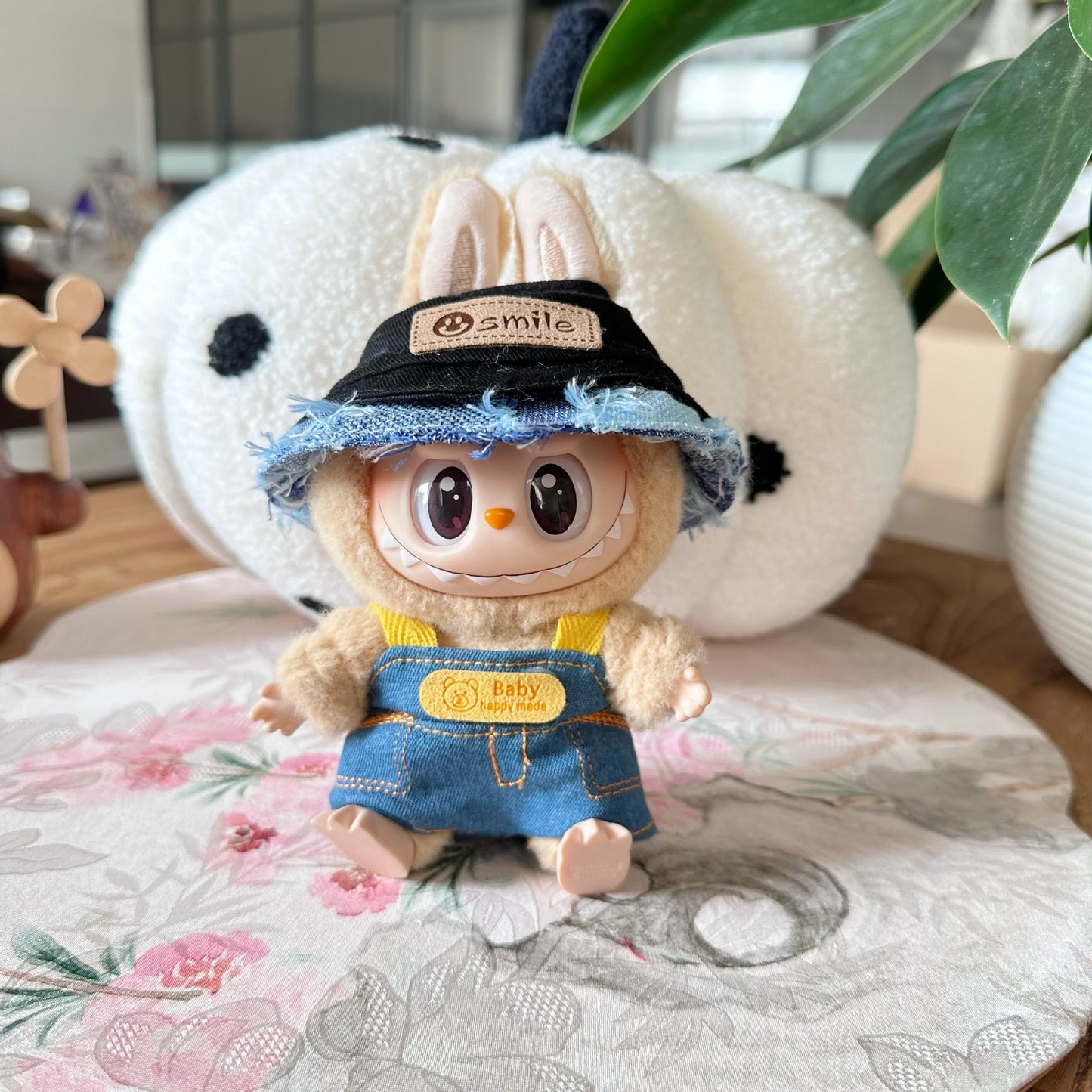 Clothes Only] Second Generation Blind Box Sitting Party Rag Clothes LABUBU Doll Cowboy Hat Strap Pants suit