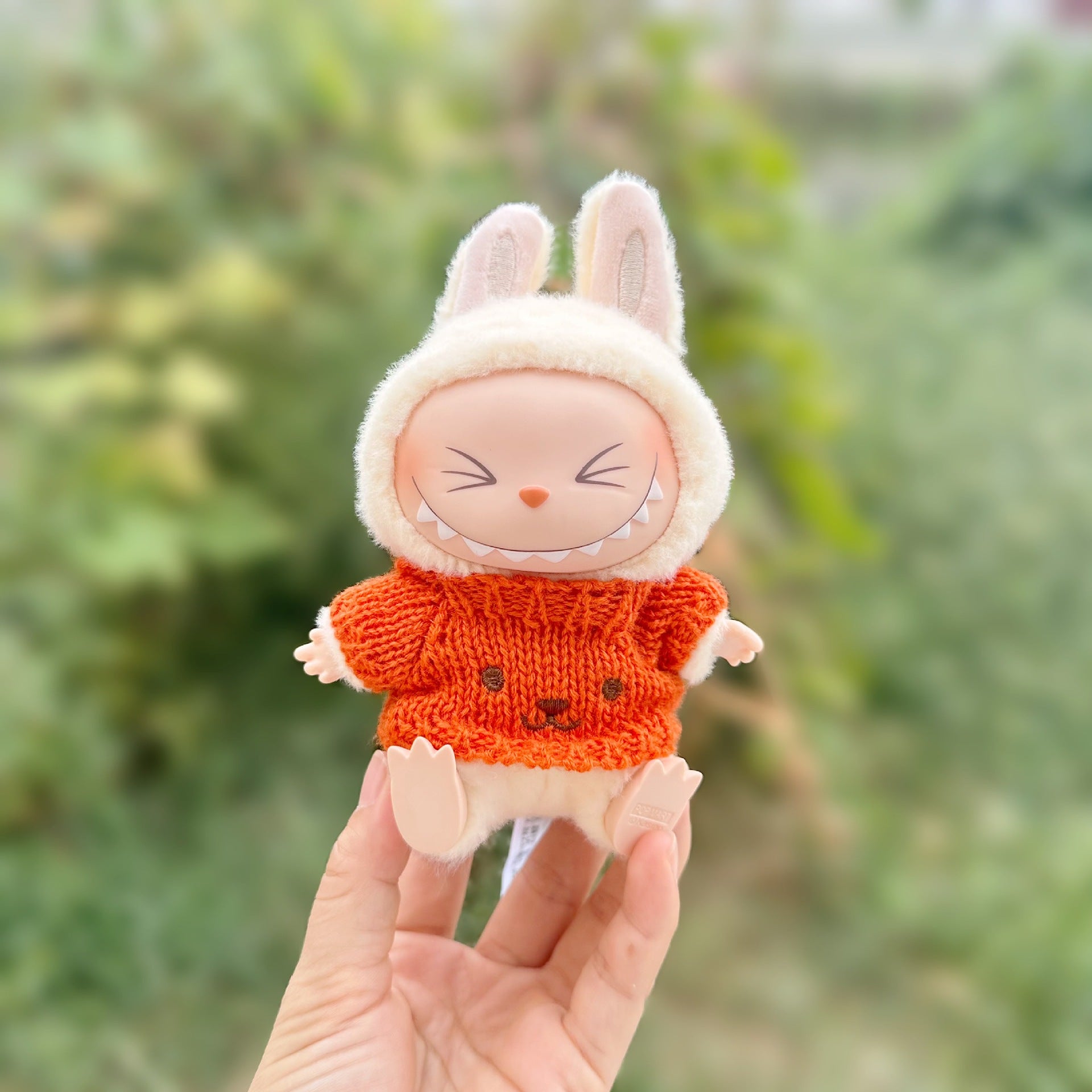 Only clothes] the first and second generation of labubu doll clothes LABUBU sitting party doll for autumn and winter sweater