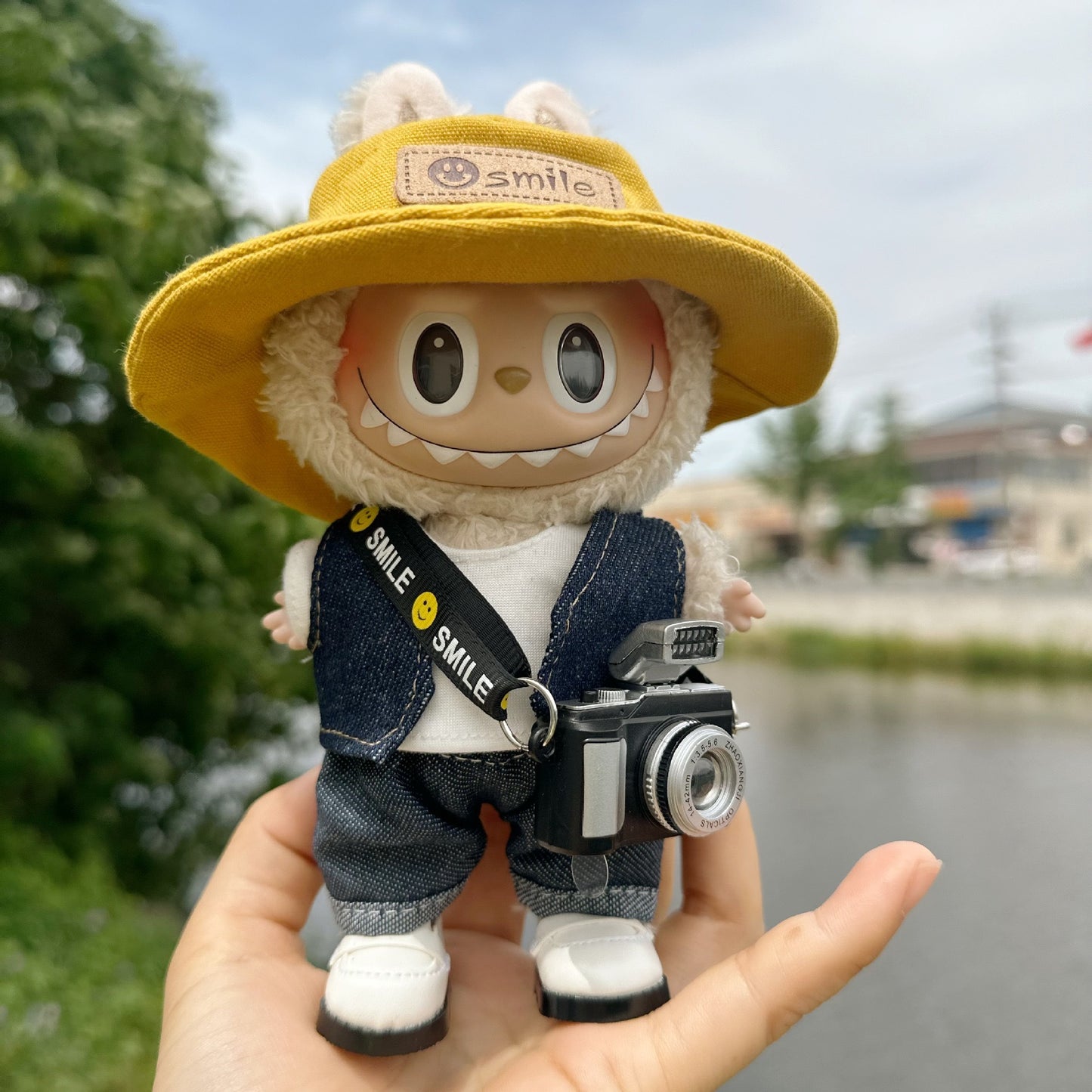 Clothes Only] Macaron Labu Cloth Pendant Clothes Denim suit 17CM Keychain LABUBU Hat Shoes