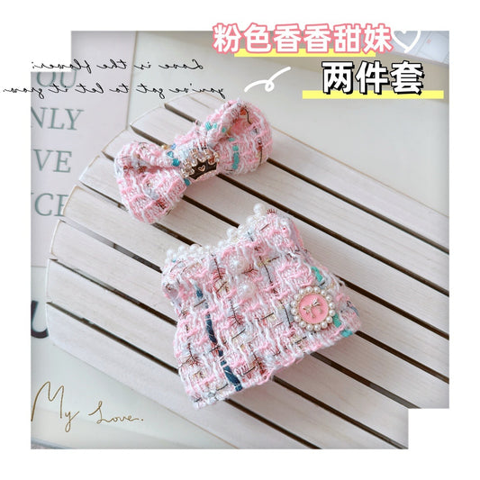 One or two generations of labubu labubu sit party pendant 17cm doll vinyl doll sweet fragrant style skirt