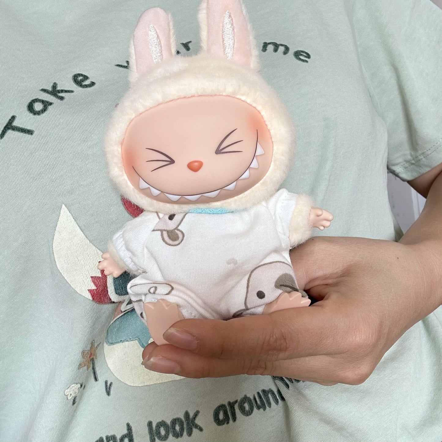 Clothes Only] Rabub Sitting Party Series Doll Doll Coat Second Generation LABUBU Doll Creeps for Siamese