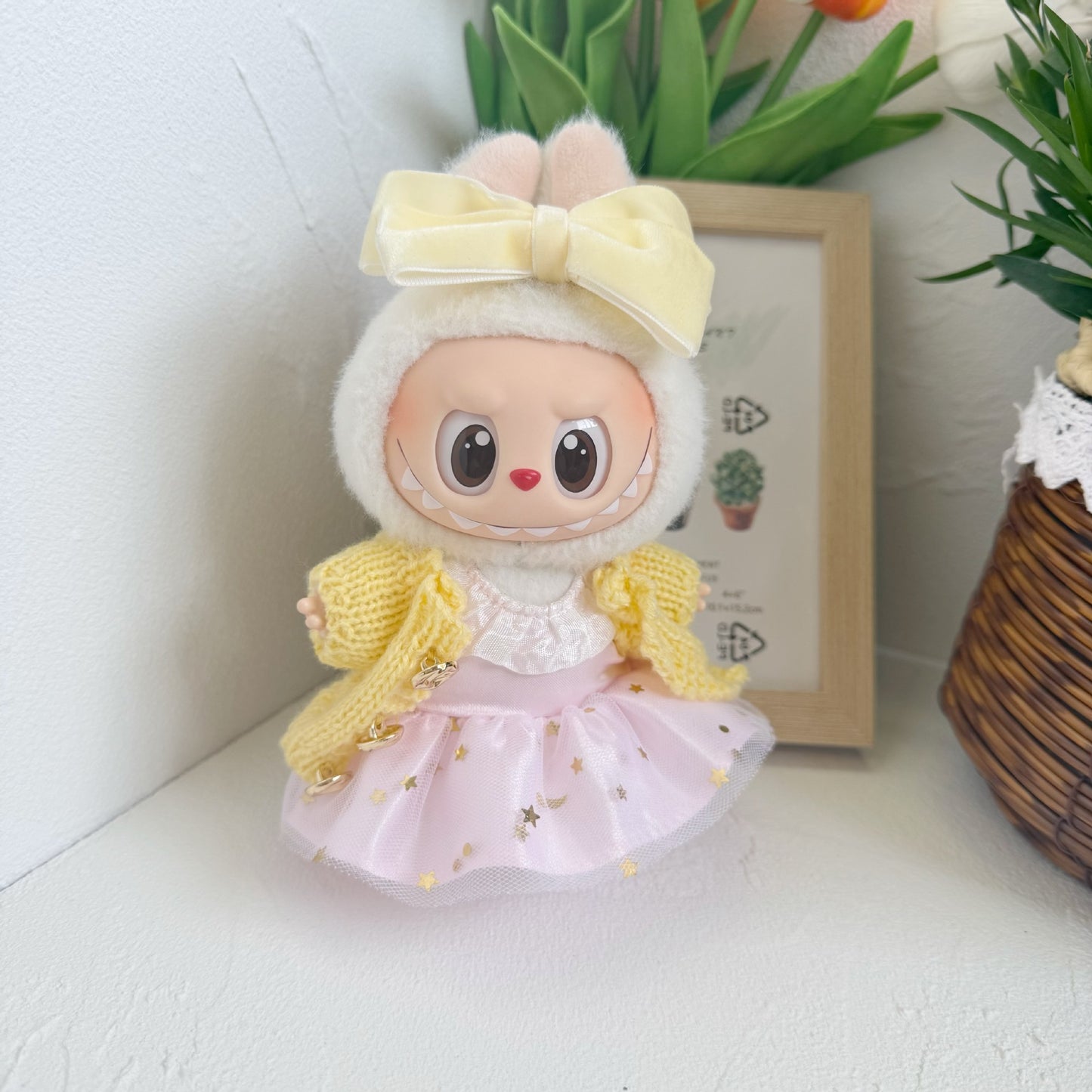 Only clothes] 17cm Labubwa clothes LABUBU blind box sit party one, two and three generations of gold powder joy outfit