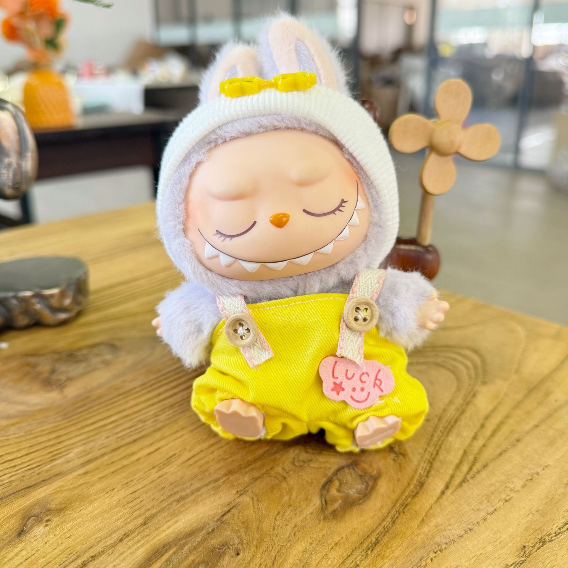 Only clothes] the first and second generation of cloth pendant clothes overalls hat star eye suit LABUBU change cute