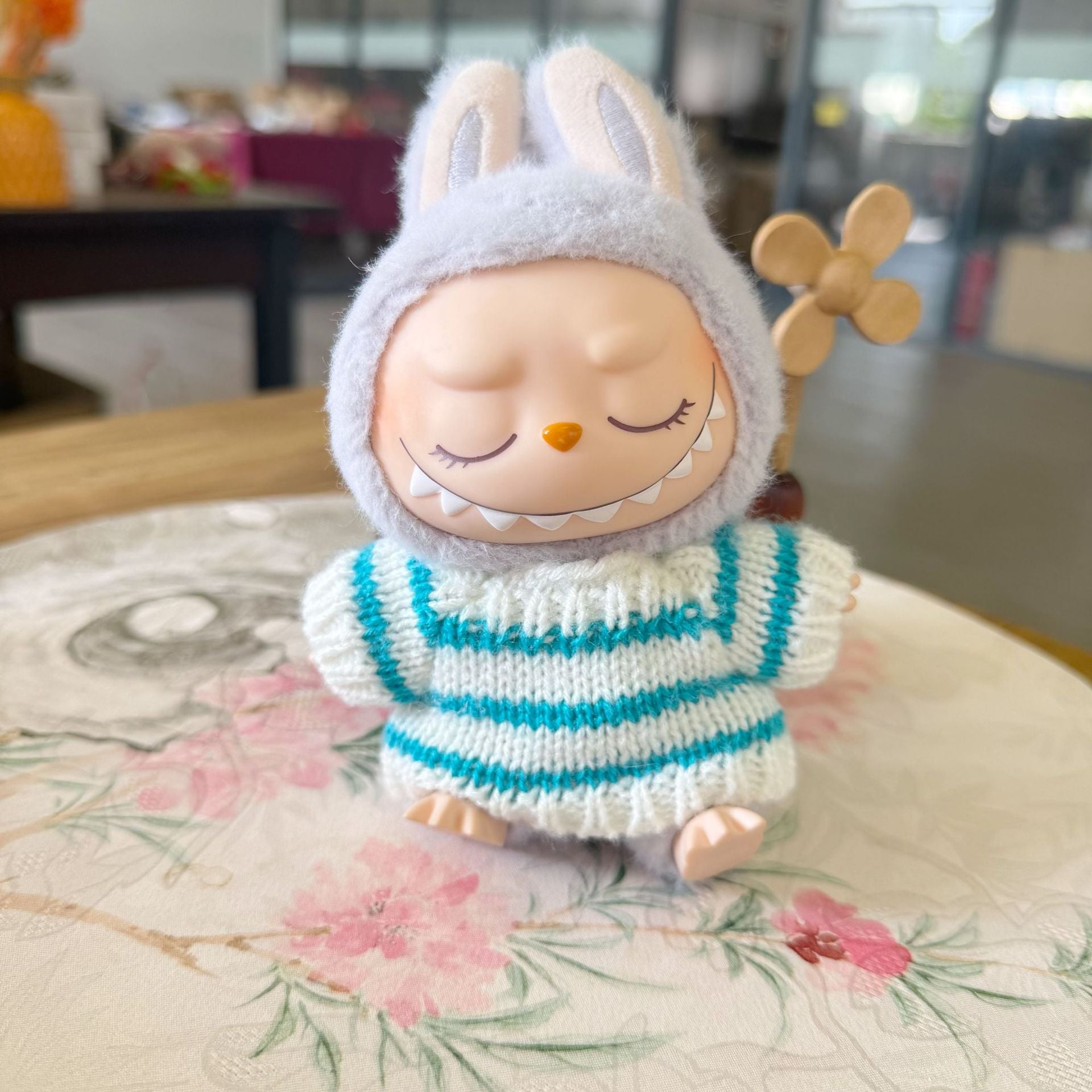 Only clothes] second generation labubu doll clothes Labubu sit party doll clothes brushed hat striped sweater