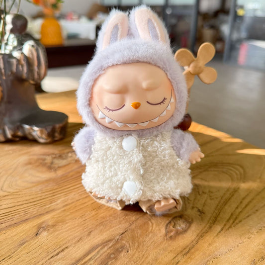 The first and second generation of rabu cloth clothes sit party doll clothes fashion teddy circle velvet vest suit LABUBU