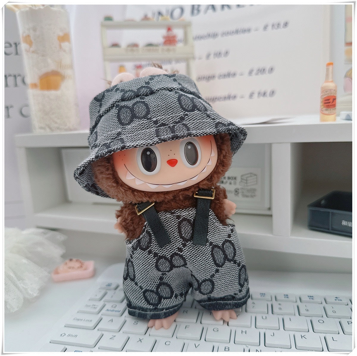 Only clothes] generation one or two blind box pull cloth doll suspenders suit LABUBU pendant pink hat pants