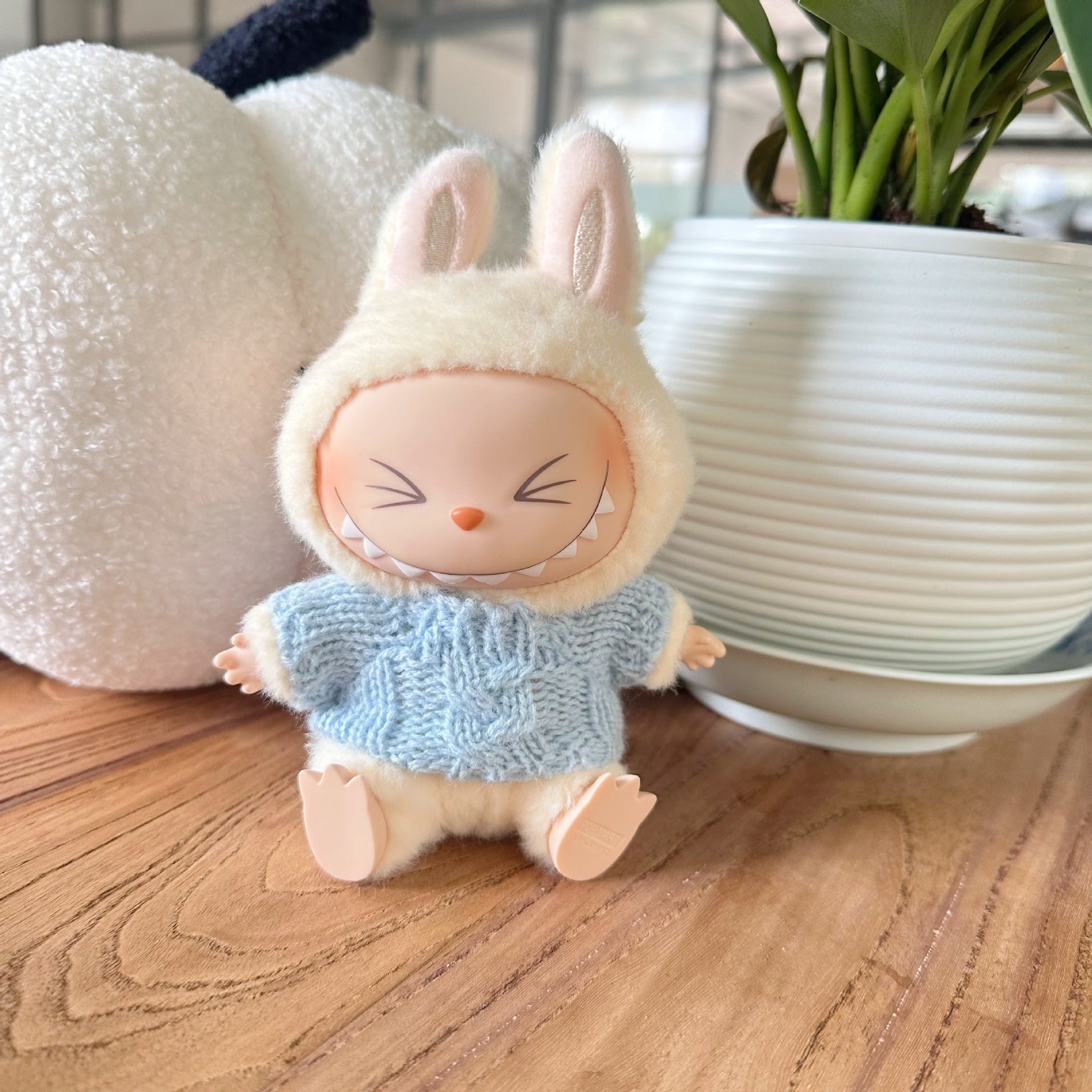 Only clothes] the first and second generation of labubu doll clothes LABUBU sitting party doll for autumn and winter sweater