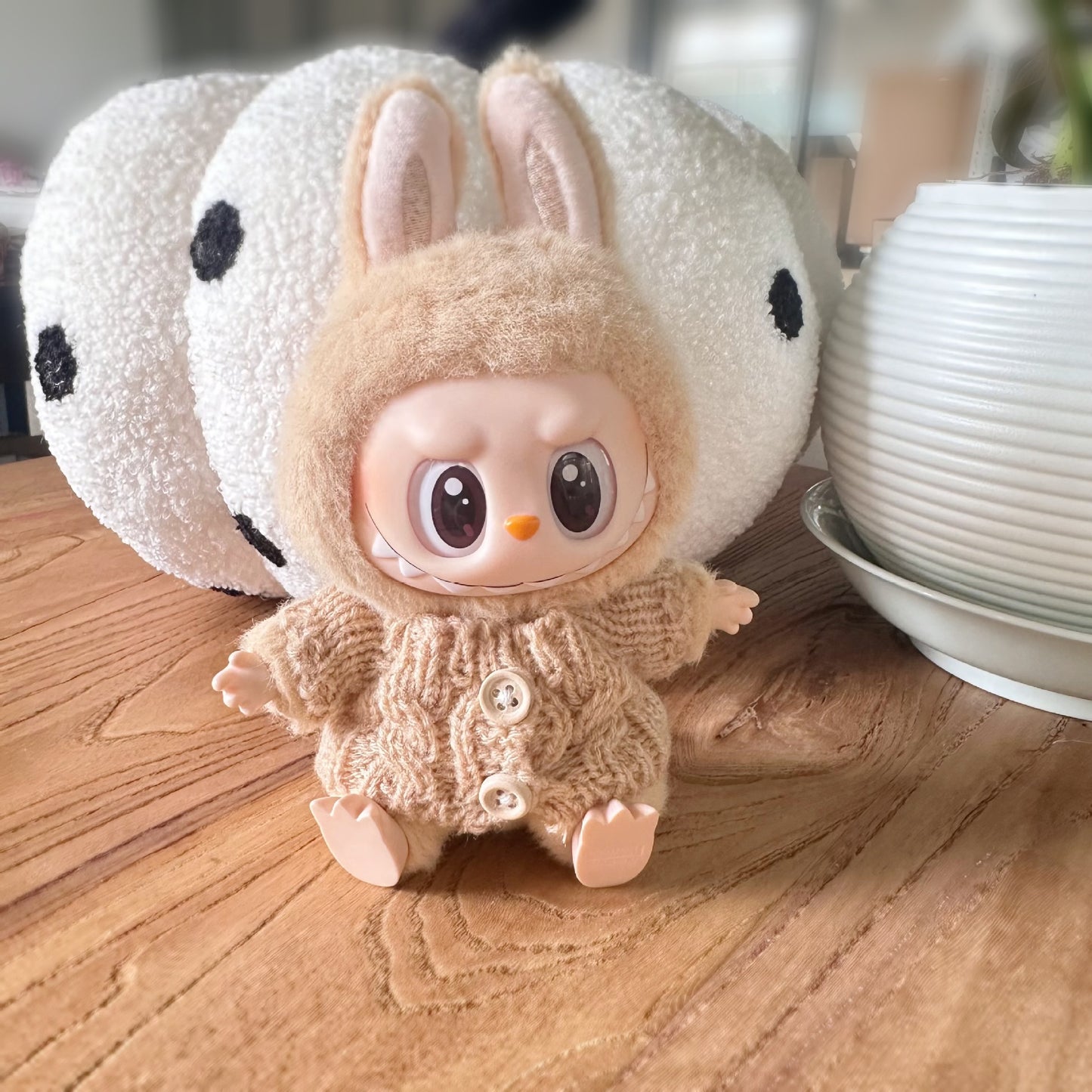 Only clothes] the first and second generation of labubu doll clothes LABUBU sitting party doll for autumn and winter sweater