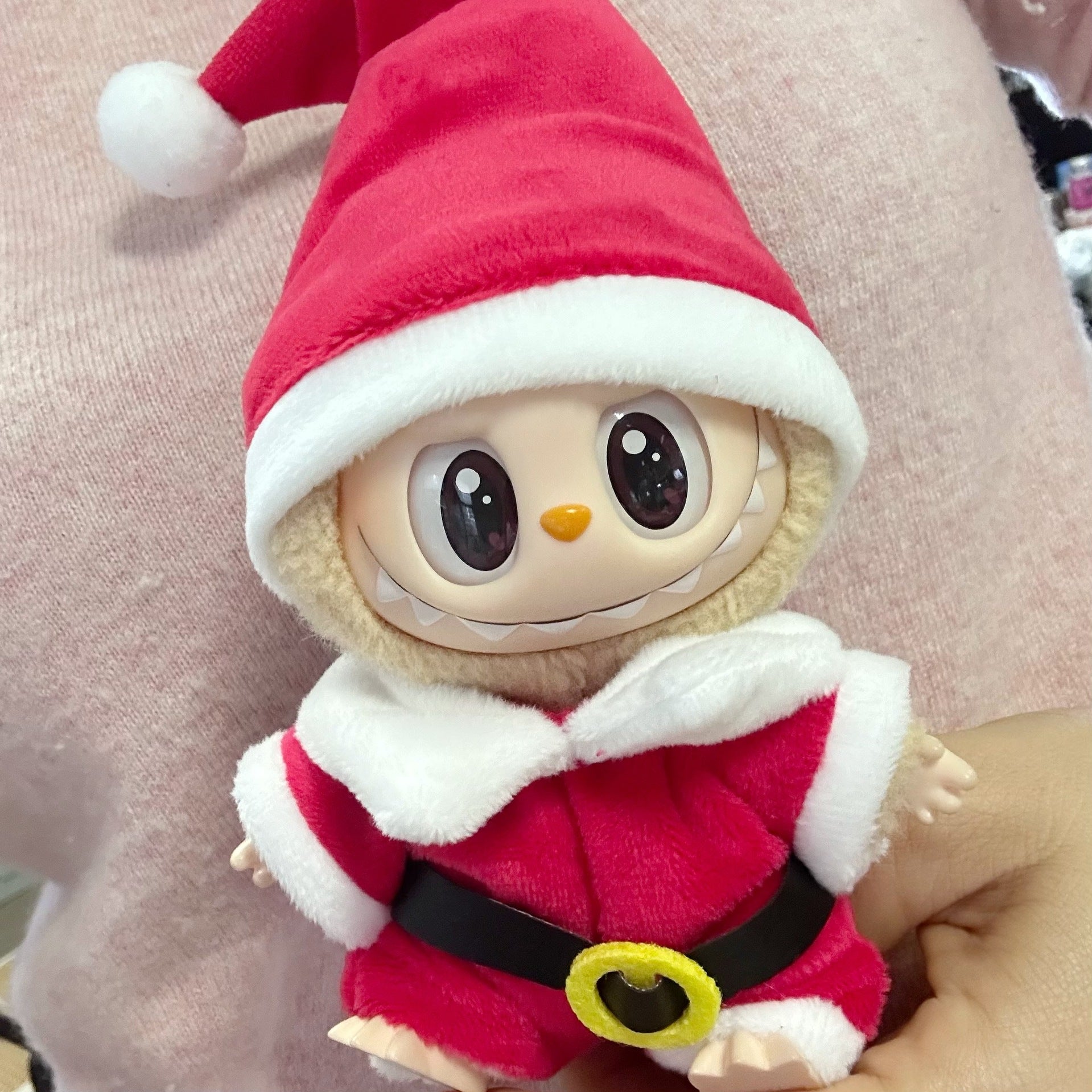 Only clothes] the first and second generation blind box labubu doll Christmas clothes LABUBU for the new year clothes hat