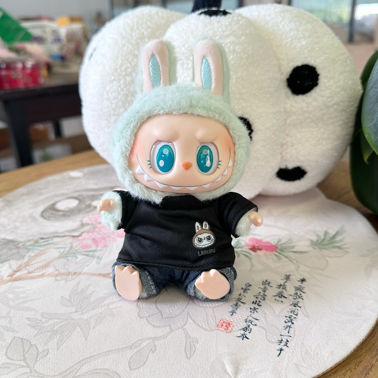 Only clothes] the first and second generation of rabubu doll clothes LABUBU sit at a party and suit for black shirts and glasses