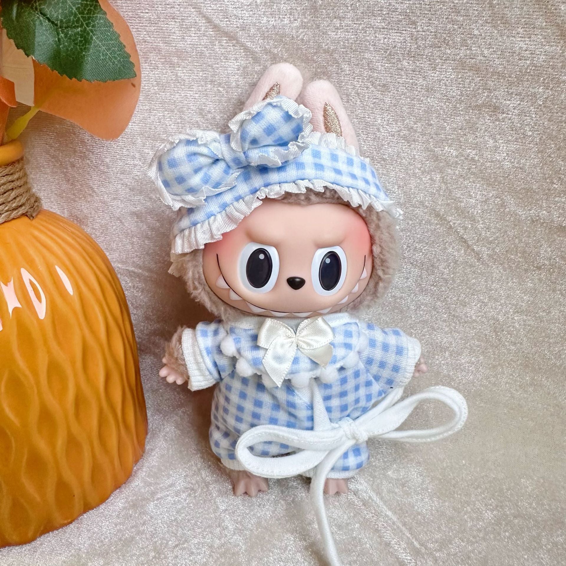 Clothes only] 15cm blind box pull cloth clothes Blue pink plaid pajamas three-piece Labubu dress-up new women's