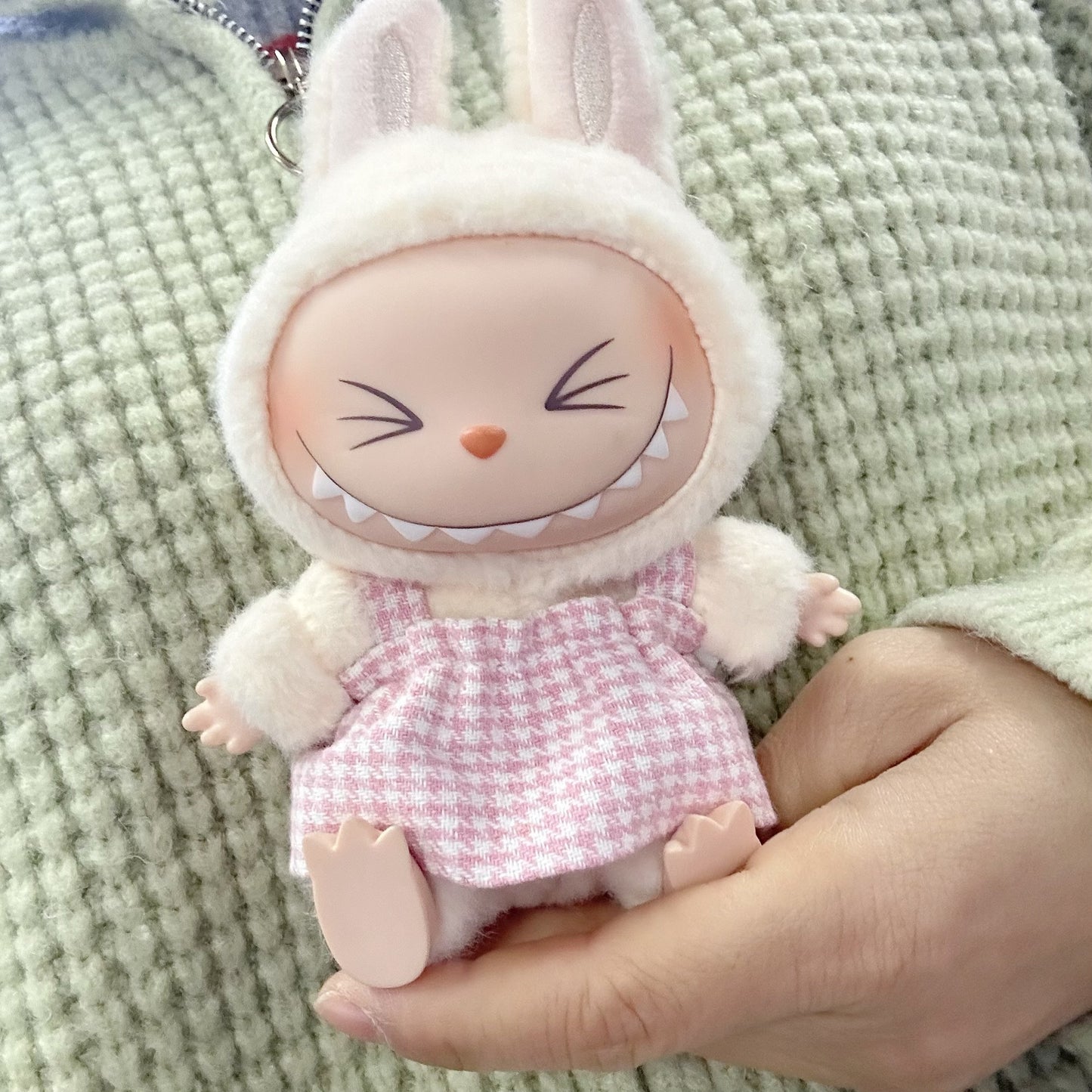Clothes Only] LABUBU Sit Party Series Doll Doll Coat First and Second Generation Rab Cloth Houndstooth Dress